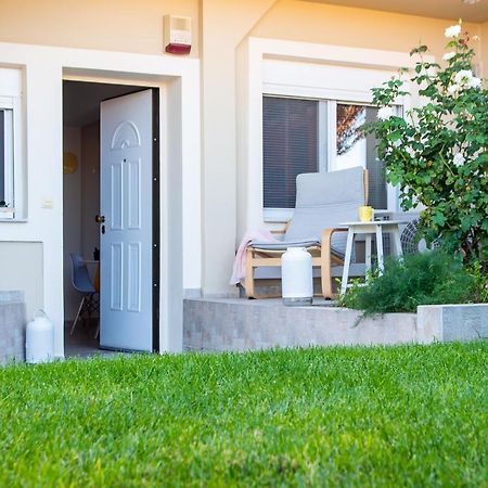 Yelayellow House Near To Airport, Rafina Port And Metropolitan Expo Artemida  Exterior photo