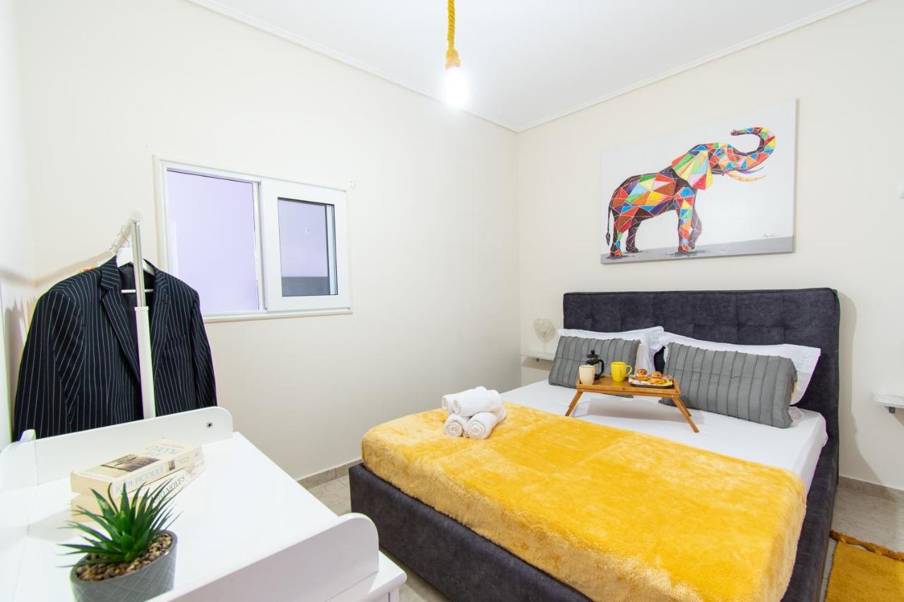 Yelayellow House Near To Airport, Rafina Port And Metropolitan Expo Artemida  Exterior photo