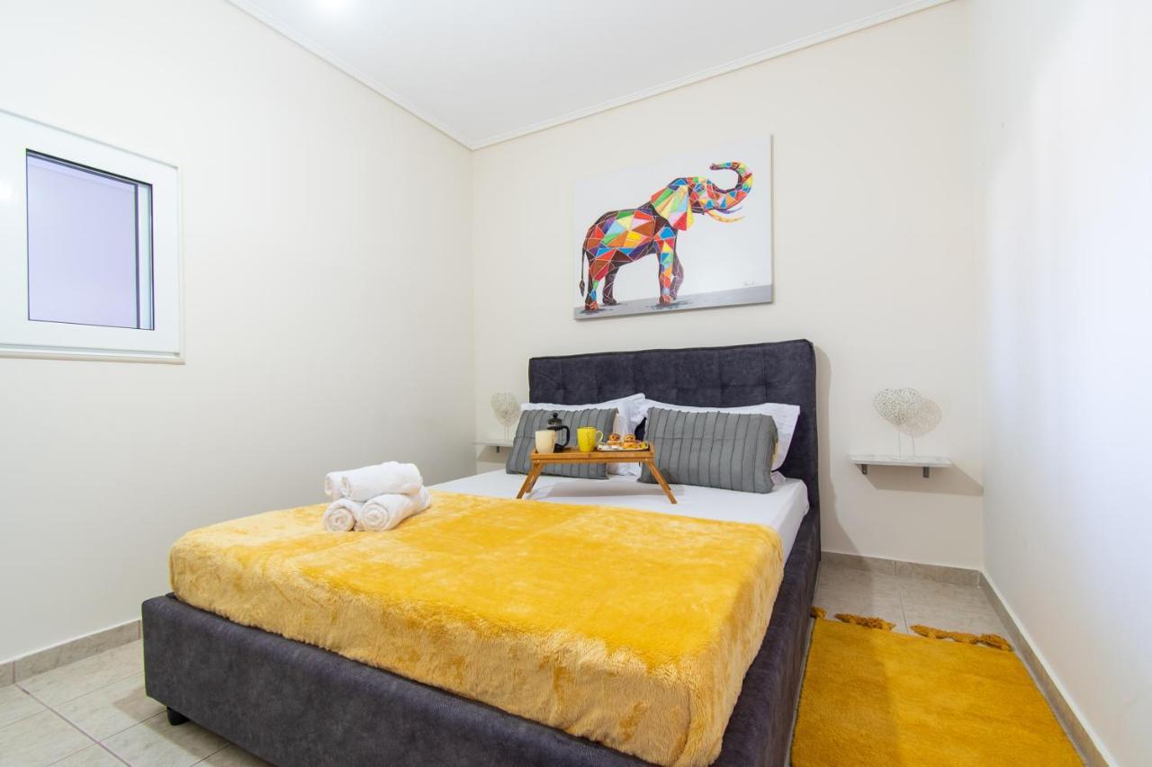 Yelayellow House Near To Airport, Rafina Port And Metropolitan Expo Artemida  Exterior photo